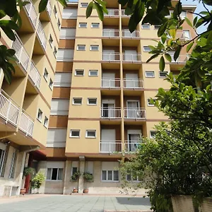 Giusti 6 2* Milano